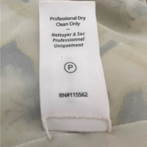 NWOT CINQ A SEPT Night Bloom Eliana Top - M - Picture 7 of 7